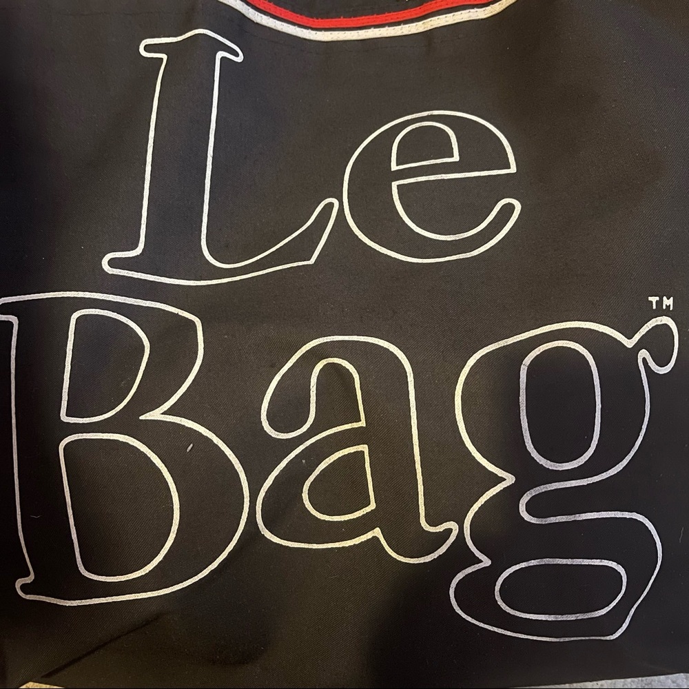 Vintage Le Bag condition 9 out of 10..